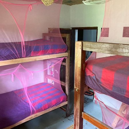 Hostel Singha Lounge Unawatuna Zewnętrze zdjęcie