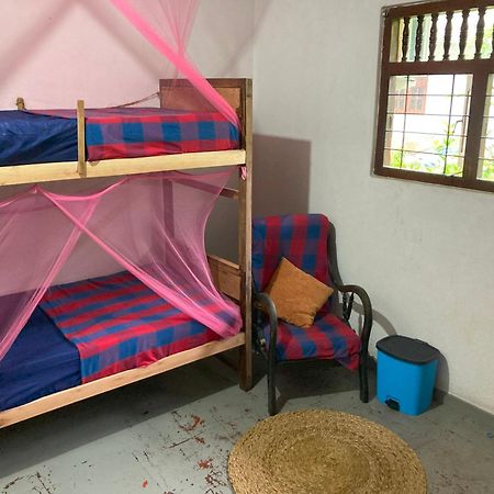 Hostel Singha Lounge Unawatuna Zewnętrze zdjęcie