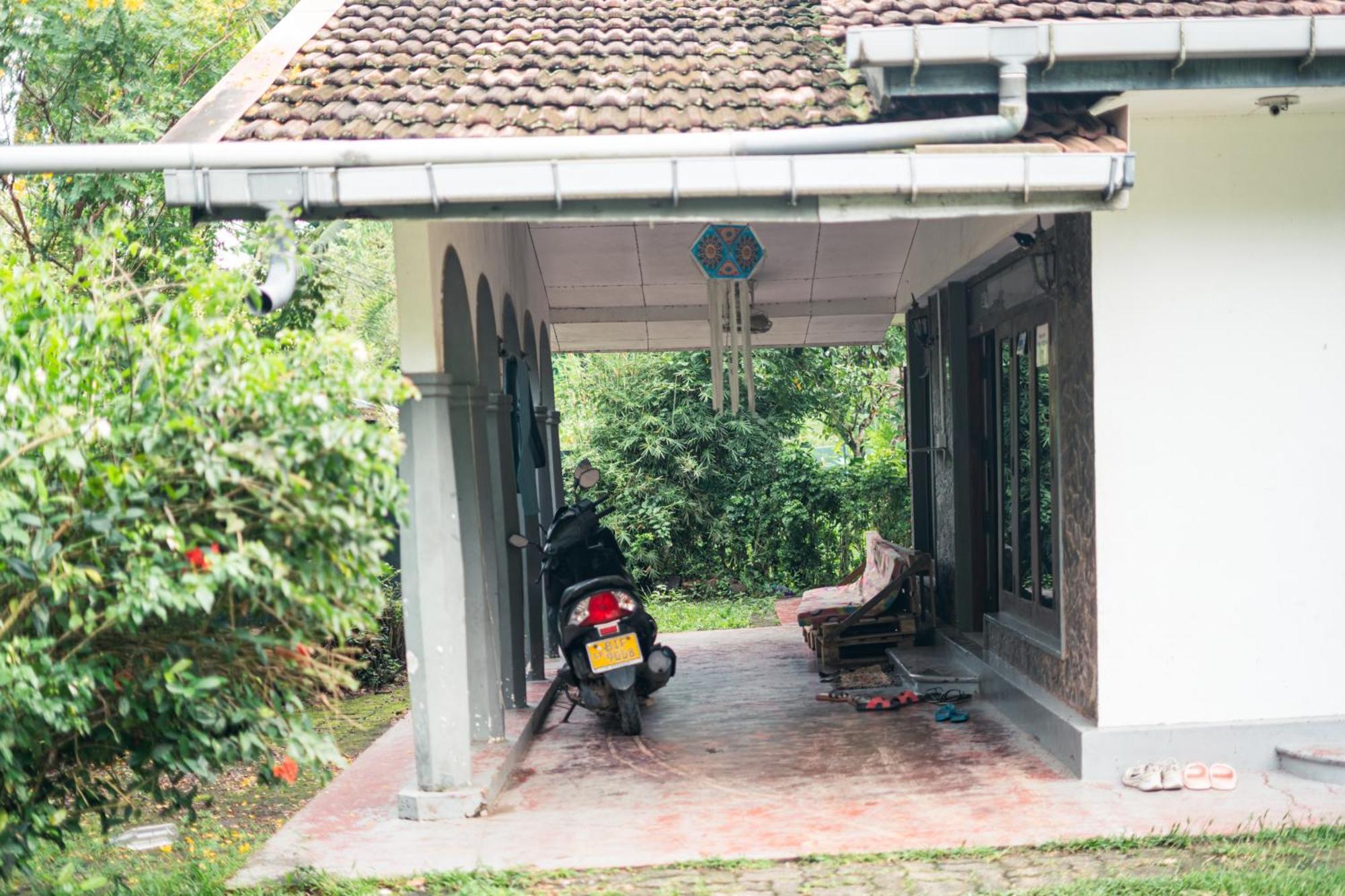Hostel Singha Lounge Unawatuna Zewnętrze zdjęcie